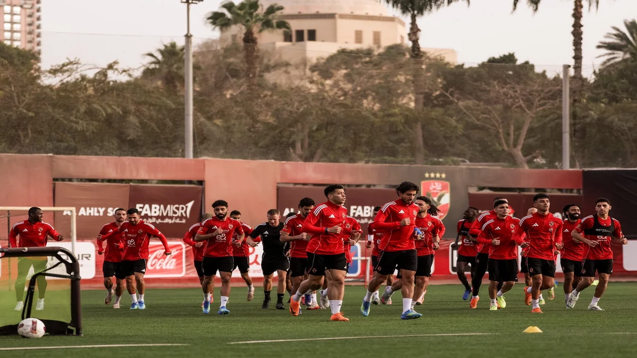 موعد مباراة الأهلي وسموحة في الدوري المصري والقنوات الناقلة للمواجهة المرتقبة